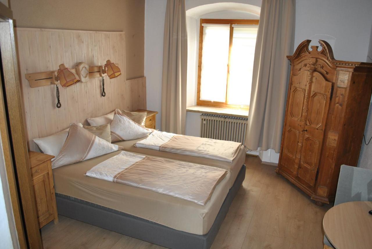 Hotel-Pension Schwarzer Adler Nabburg Buitenkant foto